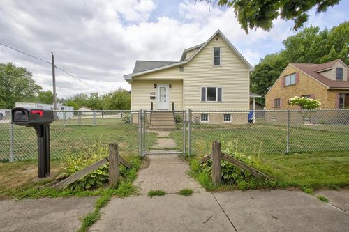 301 N Noquebay Avenue, Peshtigo, WI, 54157 | Card Image