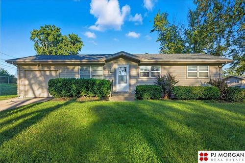 1409 Thomas Dr, Bellevue, NE, 68005-2917 | Card Image