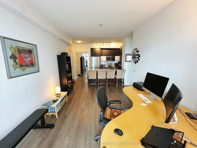 3104 - 56 Annie Craig Dr, Condo with 2 bedrooms, 1 bathrooms and null parking in Etobicoke ON | Image 8