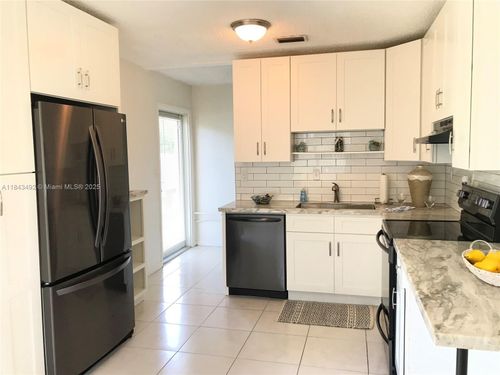 10525-10525 Sw 77th Ct, Pinecrest, FL, 33156-3754 | Card Image
