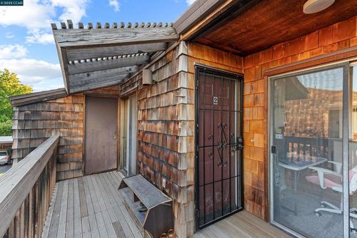 apt-2-2450 Walters Way, Concord, CA, 94520-3667 | Card Image