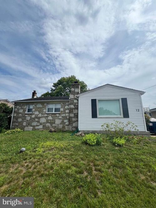 12 Collins Ln, Maple Shade, NJ, 08052-2209 | Card Image