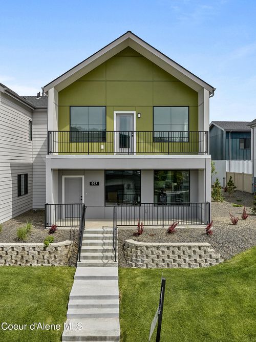 997 E Railroad Ave, Post Falls, ID, 83854-8635 | Card Image