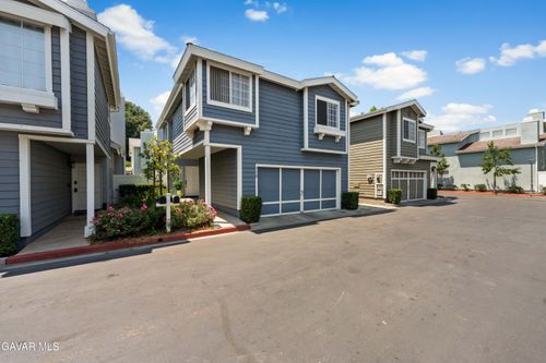 9228 Ventana Ln, North Hills, CA, 91343-3482 | Card Image