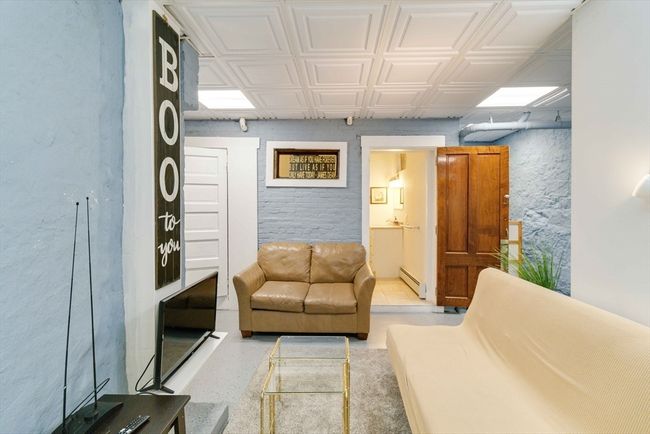 20 Edward St, House other with 8 bedrooms, 8 bathrooms and 7 parking in Worcester MA | Image 12