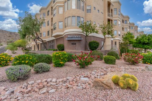 224-9820 N Central Ave, Phoenix, AZ, 85020-1032 | Card Image