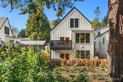 2216 Ne 125th St, Seattle, WA, 98125-4219 | Card Image