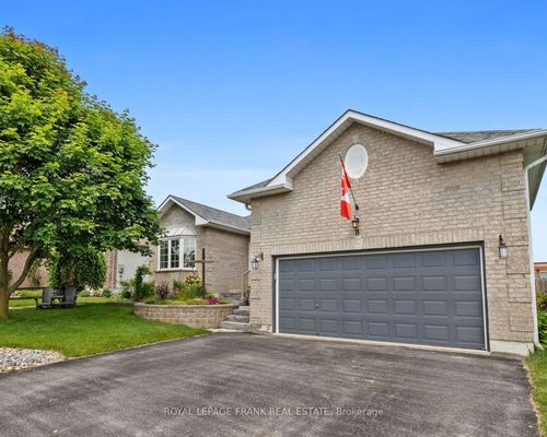 8 Brookside St, Millbrook, ON, L0A1G0 | Card Image