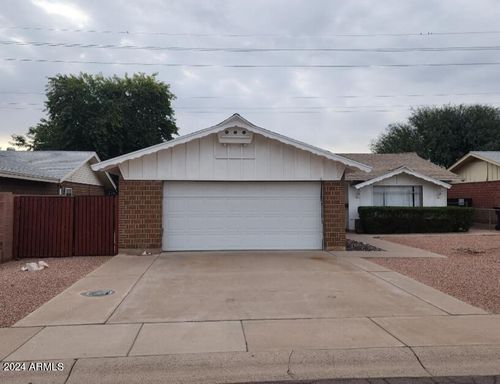 8425 E Crestwood Way, Scottsdale, AZ, 85250-6701 | Card Image