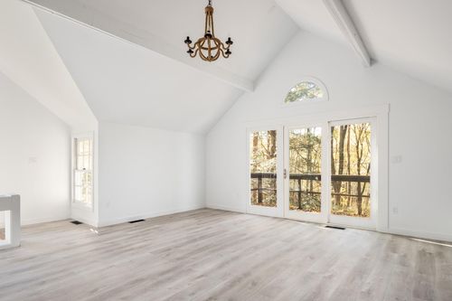 233 Long Ridge Rd, Bedford, NY, 10506-1810 | Card Image