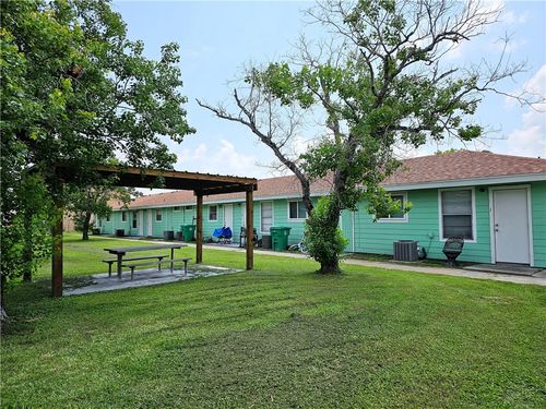 160 N 13th St, Aransas Pass, TX, 78336-4552 | Card Image