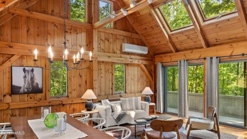 85 Main Rd, Monterey, MA, 01245-7736 | Card Image