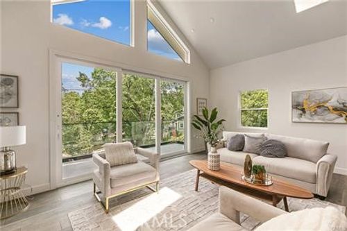 1670 Grass Valley Rd, Lake Arrowhead, CA, 92352 | Card Image