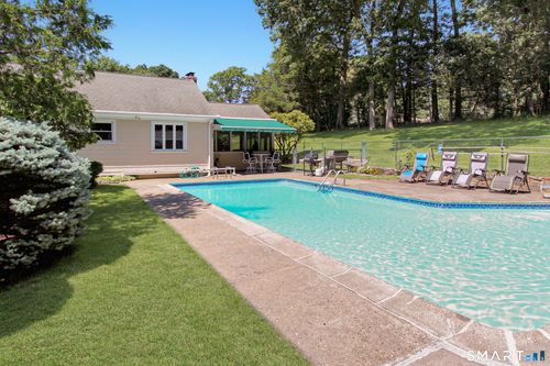 21 Twin Circle Dr, Trumbull, CT, 06611-5446 | Card Image