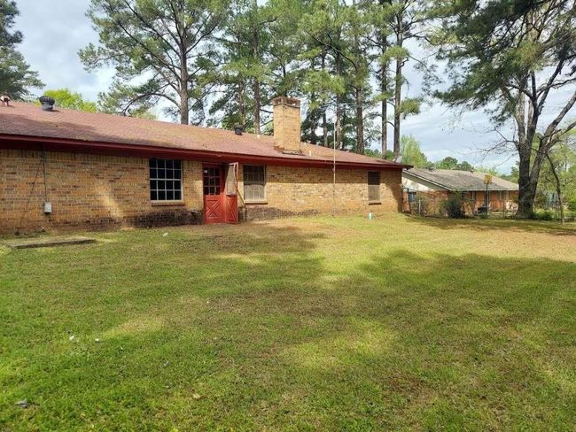 2704 Park Dr, House other with 3 bedrooms, 2 bathrooms and 2 parking in Marshall TX | Image 5