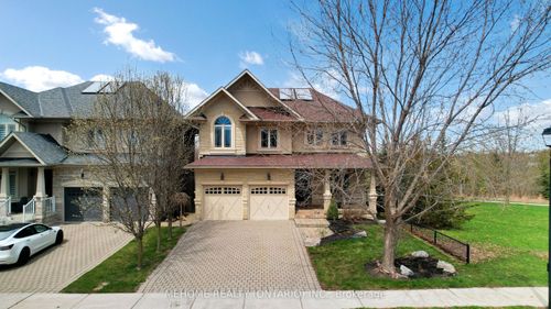 1143 Quaker Trail, Newmarket, ON, L3X3E2 | Card Image