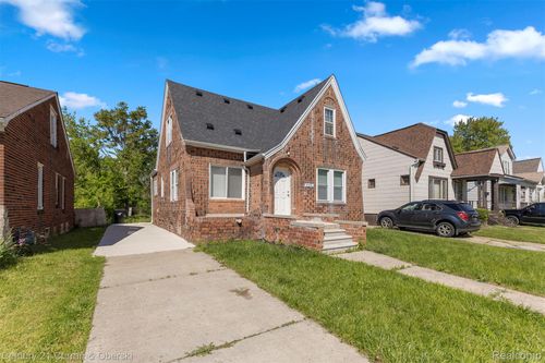 5251 Nottingham Rd, Detroit, MI, 48224-3132 | Card Image