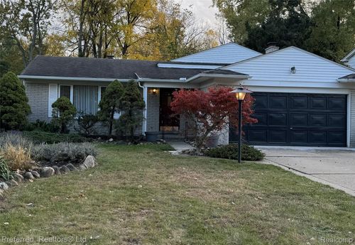 23630 Edinburgh St, Southfield, MI, 48033-2973 | Card Image