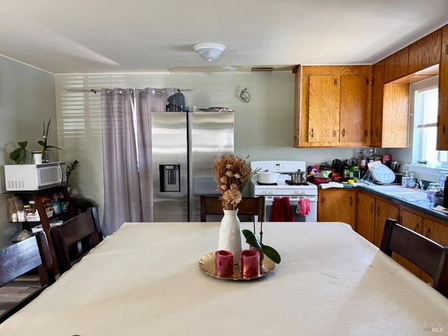 811 Broadway St, House other with 2 bedrooms, 1 bathrooms and 2 parking in Fairfield CA | Image 5