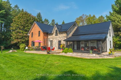 4718 County Rd 21, Haliburton, ON, K0M1S0 | Card Image