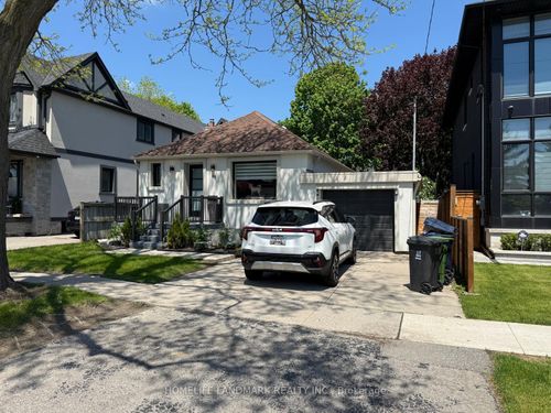78 Yorkview Dr, Etobicoke, ON, M8Z2G2 | Card Image