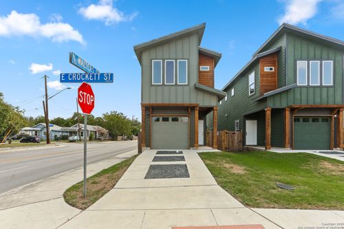 1962 E Crockett St, San Antonio, TX, 78202-3111 | Card Image