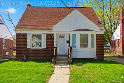 16240 Manning St, Detroit, MI, 48205-2031 | Card Image
