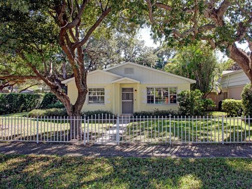798 Bougainvillea Ln, Vero Beach, FL, 32963-1937 | Card Image