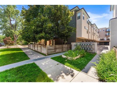 106 - 1883 Vine St, Townhouse with 2 bedrooms, 1 bathrooms and null parking in Denver CO | Image 2