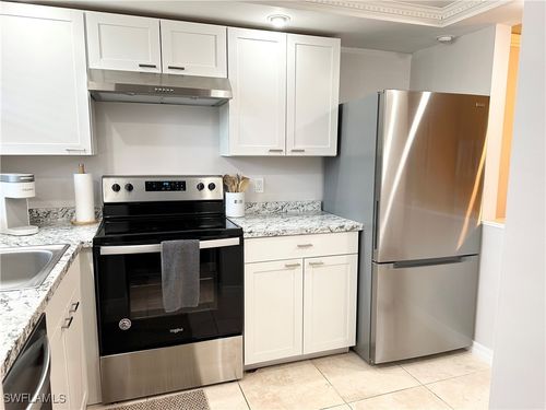 apt-210-170 Turtle Lake Ct, NAPLES, FL, 34105-2362 | Card Image