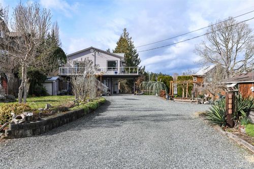 3916 Ronald Ave, Royston, BC, V0R2V0 | Card Image