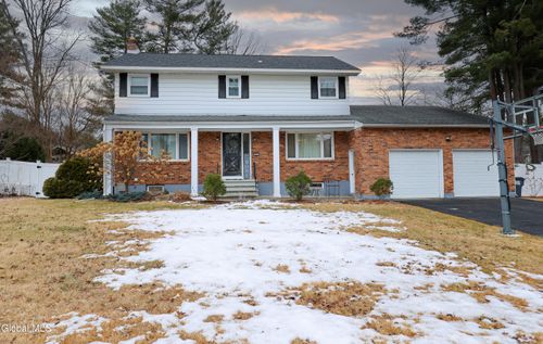 957 W Pine Hill Dr, Schenectady, NY, 12303-5500 | Card Image