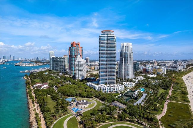 UNIT-13 - 100 S Pointe Dr, Condo with 3 bedrooms, 4 bathrooms and null parking in Miami Beach FL | Image 15