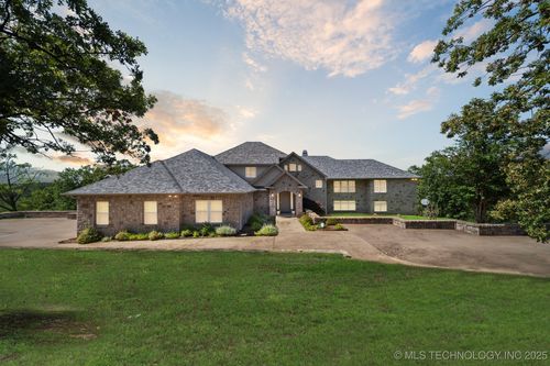 238 Keypoint Dr, Sand Springs, OK, 74063-7165 | Card Image