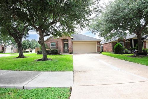 8022 Thorncroft Manor Ln, Richmond, TX, 77407-3472 | Card Image
