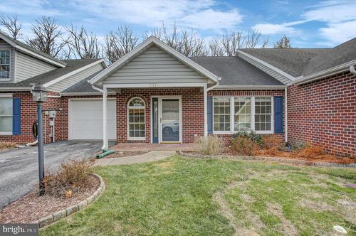 2314 Majestic Ct, CHAMBERSBURG, PA, 17202-8046 | Card Image