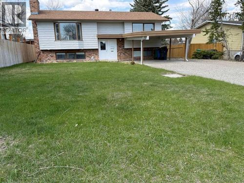 73 Mcgill Blvd W, Lethbridge, AB, T1K3V7 | Card Image