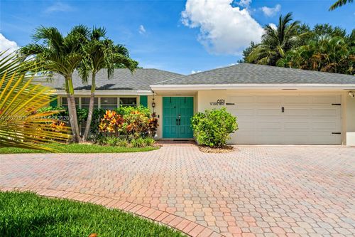 8101 W Lake Dr, Lake Clarke Shores, FL, 33406-8632 | Card Image