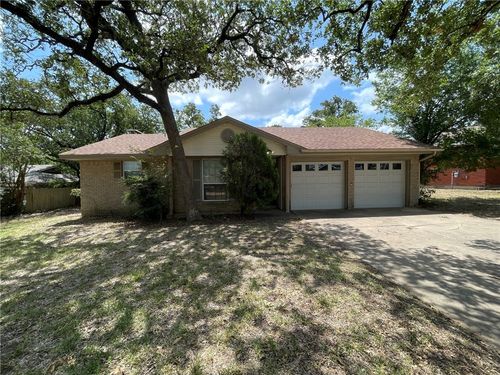1302 Dominik Dr, College Station, TX, 77840-3618 | Card Image