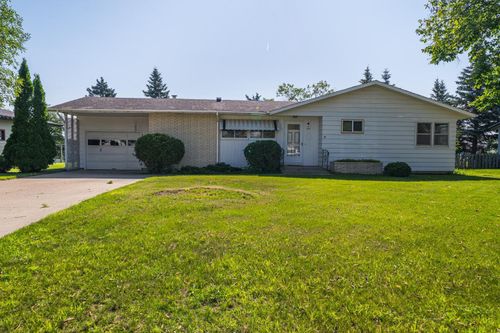 215 Charles Ave, Detroit Lakes, MN, 56501-2611 | Card Image