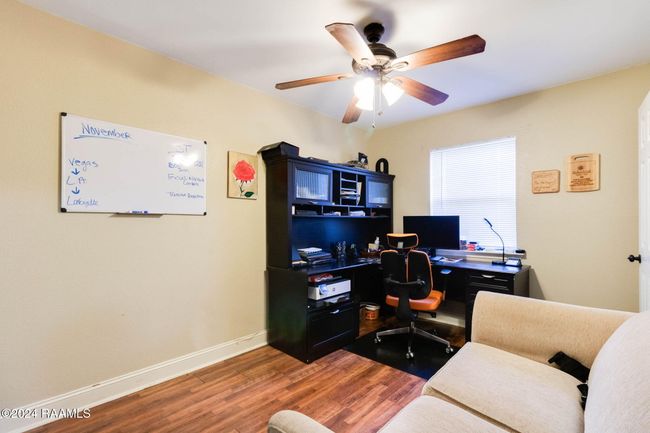 100 Teal Lane | Image 9