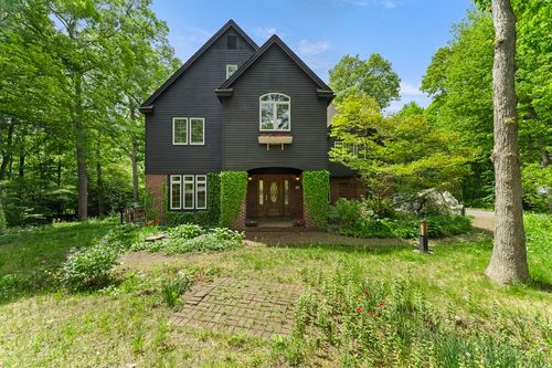 28 Vincent Rd, Mendon, MA, 01756-1371 | Card Image