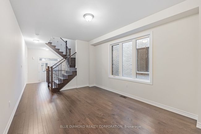 605 Bearberry Pl, House other with 4 bedrooms, 3 bathrooms and 1 parking in Milton ON | Image 10