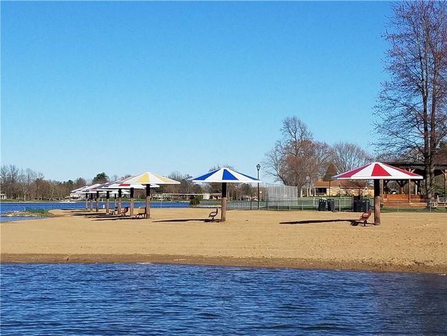 Pull up your boat to the Main Beach | Image 45