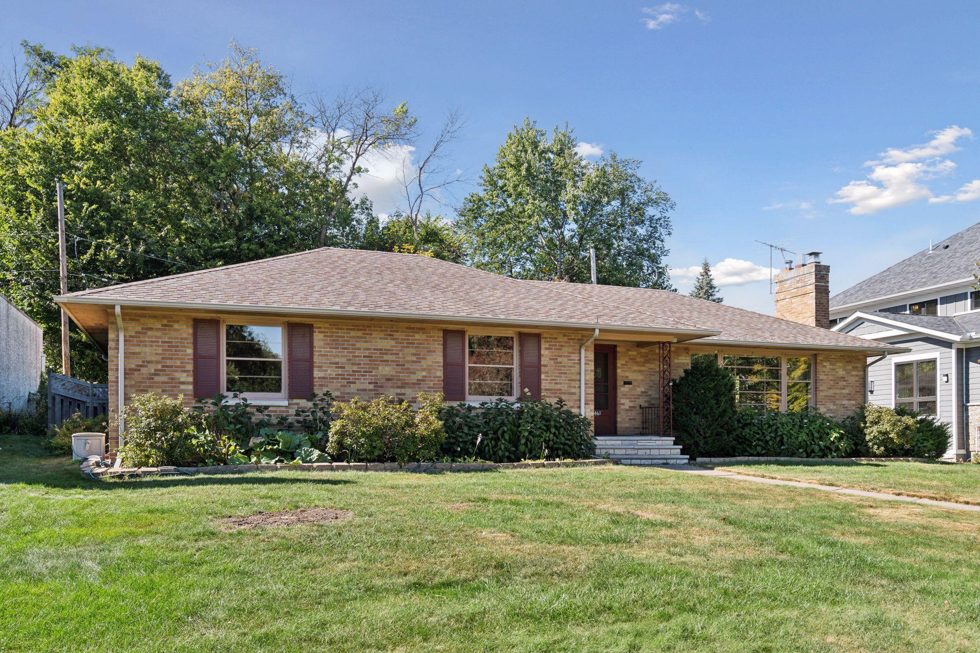 Edgcumbe Rd, Saint Paul, MN 55116