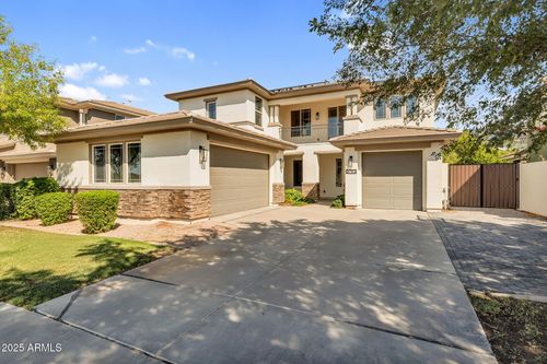 3752 E Robin Ln, Gilbert, AZ, 85296-1850 | Card Image
