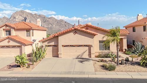 601 W Sendero Claro, Oro Valley, AZ, 85737-6692 | Card Image