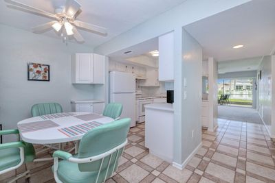 104 - 12144 Sw Egret Circle, Condo with 3 bedrooms, 2 bathrooms and null parking in Lake Suzy FL | Image 3