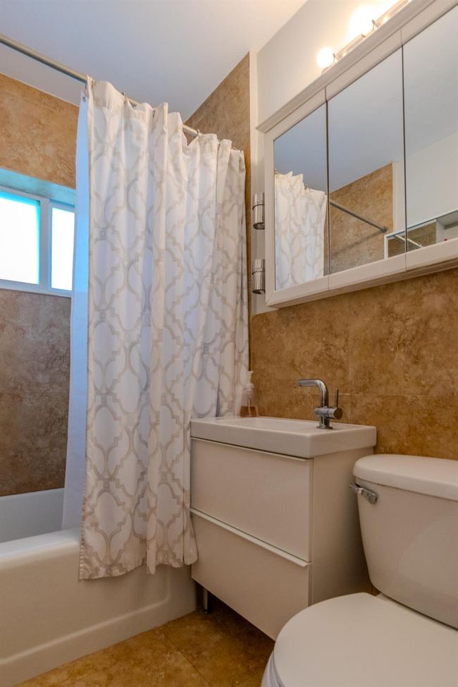 1401 Ne 17 Th Way, House other with 3 bedrooms, 2 bathrooms and null parking in Fort Lauderdale FL | Image 39