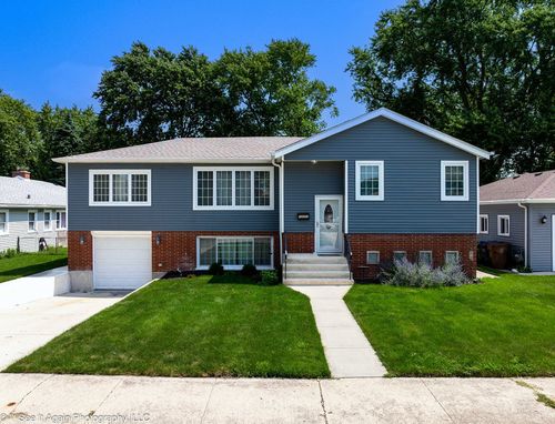 10007 S Kolin Ave, Oak Lawn, IL, 60453-4104 | Card Image